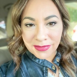 Meet your Posher, Nohemi